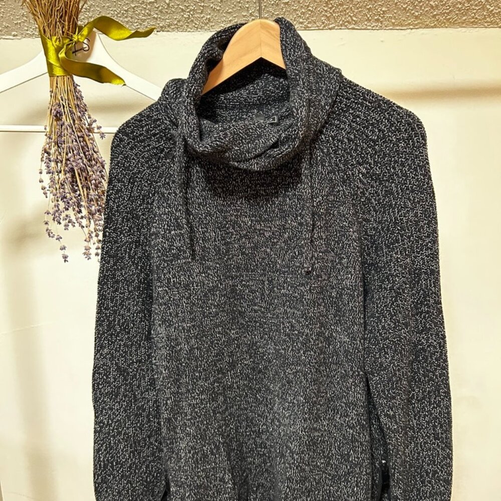 Express cotton sweater, Black/white cowl neck with drawstring, L